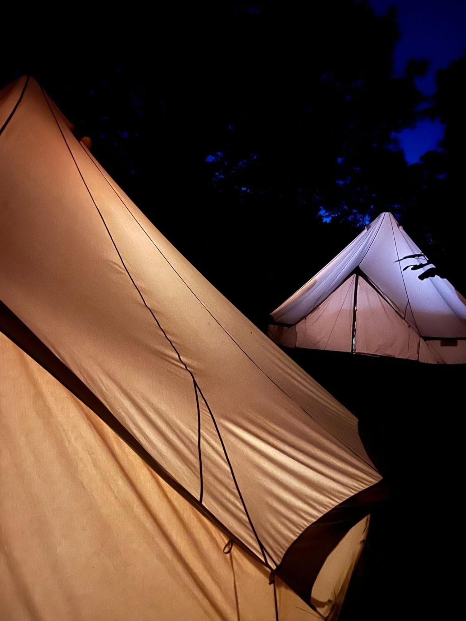 Le Travers Ajoux - Camping Gite Evenement Eksteriør billede